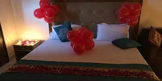 romantic room decoration at kolkata