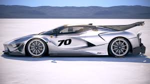 Presenta lo stesso motore della versione precedente, ma con diverse modifiche nell'aerodinamica e nel peso, tramite una maggiore lavorazione della fibra di carbonio. Ferrari Fxx K Evo 2018