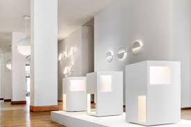 Richard Meier Launches Minimalist All White Lighting Curbed