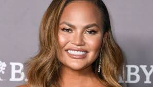 Besides, blond hair can mean blond body hair. How To Get Chrissy Teigen S New Blonde Hair