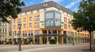 Yes, in the first inn hotel zwickau you can enjoy the breakfast offer from 6:00 clock to 10:00 clock. First Inn Hotel Zwickau Hotel De
