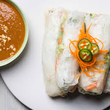 y summer rolls with peanut dipping