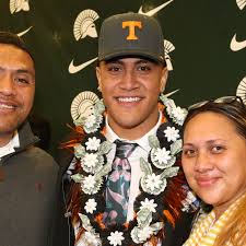To'oto'o addresses a position of immediate need for the vols as the third ranked outside linebacker in the nation. Tennessee Football Henry To Oto O Set To Make Massive Impact Early Rocky Top Talk