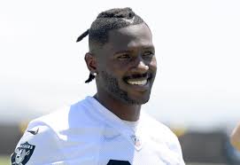 One of the buccaneers' top offensive players is at risk of missing the nfc championship game against the packers on sunday. Buccaneers Sign Wr Antonio Brown To One Year Deal Worth Up To 2 5m Nfltraderumors Co