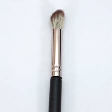 fluffy eyeshado brush makeup brush