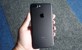 Discover the innovative world of apple and shop everything iphone, ipad, apple watch, mac and apple tv, plus explore accessories, entertainment and expert device support. Iphone 7 Plus 128gb Now Going For Rm2 499 Soyacincau Com