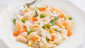 cold pasta salad with tuna and
