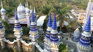 Harga tiket masuk ke wisata masjid tiban malang . Masjid Tiban Turen