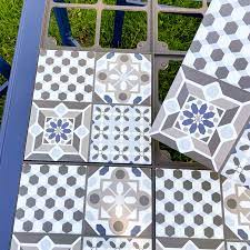 Tile Top Patio Table Makeover Chica