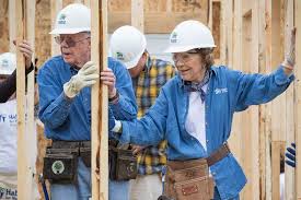 Jimmy carter, полное имя джеймс эрл ка́ртер — мла́дший, англ. Just Months After Hip Surgery 94 Year Old Jimmy Carter Is Back To Building Homes For The Poor Intelligent Living