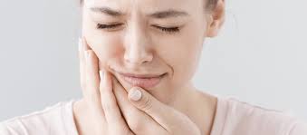 treating tooth infection through home