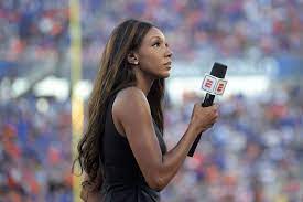 Jul 16, 2021 · nba finals host maria taylor's espn contract ends tuesday, but the network hasn't announced whether she will work game 6 or a potential game 7 on thursday. Mz2bckrszqasem