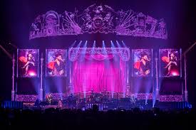 Find queen + adam lambert tour schedule, concert details, reviews and photos. The Show Goes On Queen Adam Lambert On Tour Part Two Livedesignonline