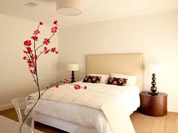 Pour créer une chambre zen et une ambiance propice au repos, misez avant tout sur un agencement des meubles qui privilégie l'espace. Comment Creer Une Chambre Zen Et Calme Deco