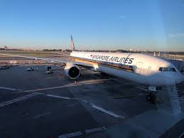 flight review singapore airlines sq212