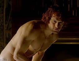 Sam Heughan bares his behind for Outlander sex scene | Daily Mail Online