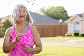 walking can help seniors lose weight
