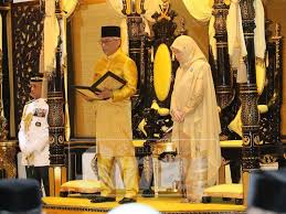 Sultan ahmad shah abdicated in january as sultan of pahang due to ill health to his son sultan abdullah sultan ahmad shah. Istiadat Pemasyhuran Sultan Pahang Berlangsung Sempurna