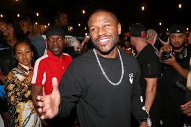The perfect career of floyd money mayweather.download shots on your iphone and follow the champ: Floyd Mayweather Eyeing Pro Boxing Return With Saunders On Hit List If He Beats Canelo Plus Mcgregor And Jake Paul
