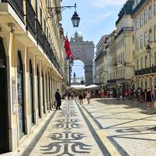 Lisbon is a bustling and exciting city, that boasts a wide choice the portuguese capital is constantly recognised as one of the greatest cities in the world, a claim. Guia Para Lisboa Portugal Totalmente Atualizado Para 2021