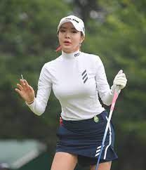 アン・シネ「うらやましい」先輩イ・ボミ結婚を祝福 - 国内女子ゴルフ : 日刊スポーツ