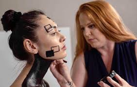 makeup artist kimberly davis pours love