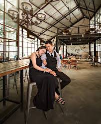 Prewedding shoot, often referred to as an engagement shoot, is a photo shoot that usually takes place after. 15 Foto Prewedding Indoor Romantis Portalkuningan Com