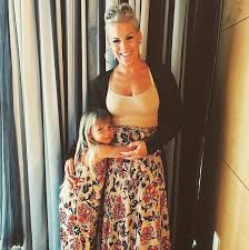 Being her feminist self, pink wanted to teach her daughter about diverse beauty and resisting societal expectations. Pink Won T Cut Her Hair Because She S Teaching Her Daughter The Sweetest Lesson Revelist