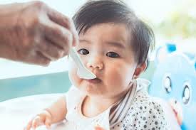 Anda syak bayi sembelit kerana beberapa hari tidak buang air besar? 7 Jenis Makanan Penyebab Sembelit Bayi Anak Kecil Mama Mesti Tahu