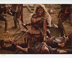 Marcus crassus and a young julius caesar have come to rome's. Ellen Hollman Signed 8x10 Spartacus War Of The Damned Saxa Exact Proof 429367772