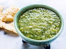What is verde salsa made of?