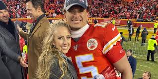 Brittany matthews tweeted that pats fans treated her and mahomes ' little brother so poorly. Patrick Mahomes And His Girlfriend Brittany Matthews Have Been Dating Since High School Entornointeligente