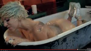 Hot music videos! Gaga vs Keri Hilson 