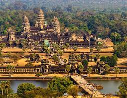 worlds biggest hindu temple angkor wat