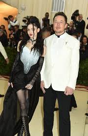 Tesla founder elon musk and musician claire boucher, stage name grimes, welcomed their first child on monday. Grimes And Elon Musk Tweak Son S Name So It Complies With California Law Huffpost Canada Parents
