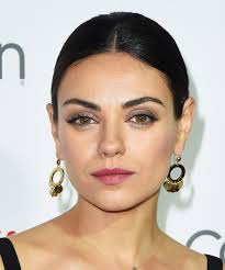 mila kunis hair makeup trends cat eye