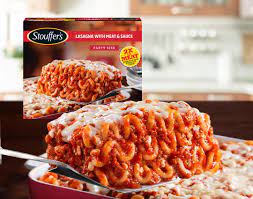 party size lasagna with meat sauce