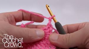 To make a perfect join at the end of a row, simply drop the old yarn and start the next row with the new yarn. How To Link Double Crochet The Crochet Crowd