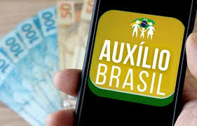 Justiça manda indenizar 4 milhões do Auxílio Brasil de Bolsonaro
