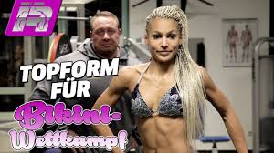 However, the downside is that continuous low carb (low calorie) diets mess. Wieviel Protein Und Kohlenhydrate Sheila Ist In Topform Fur Bikini Wettkampf Youtube