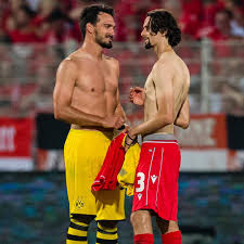 Sometimes hummels have an etched number that indicates the year on the underside of the figure. Mats Hummels Wiki 2021 Girlfriend Salary Tattoo Cars Houses And Net Worth