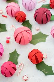 10 pretty paper christmas decorations