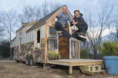 What happened Tiny House Nation?