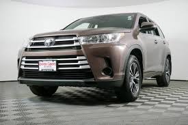 used 2017 toyota highlander for in