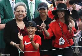 The golf club was then placed in her crib and was with her at all times. Tiger Woods Celebrates With His Children After Masters Win It S Unreal