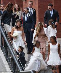 Tom brady also has another sister named julie. Gisele Bundchen Joins Husband Tom Brady To Attend His Sister Nancy S Wedding Daily Mail Online