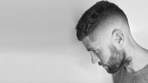 Disconnected undercuts are a very popular choice for young men because they serve a lot of different purposes. Die Besten Mannerfrisuren 2020 Fashionboxx
