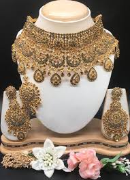 gold indian jewellery set