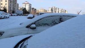 فان التركية تكتسي بالأبيض.. الهطول الأول للثلوج لهذا الموسم - وكالة نيو ترك  بوست الاخبارية