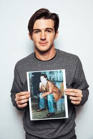Drake bell on wn network delivers the latest videos and editable pages for news & events, including entertainment, music, sports, science born in newport beach, california, he began his career as an actor in the early 1990s at the age of five with his first televised appearance on home improvement. Drake Bell Comments On His Own Throwback Photos Iheartradio